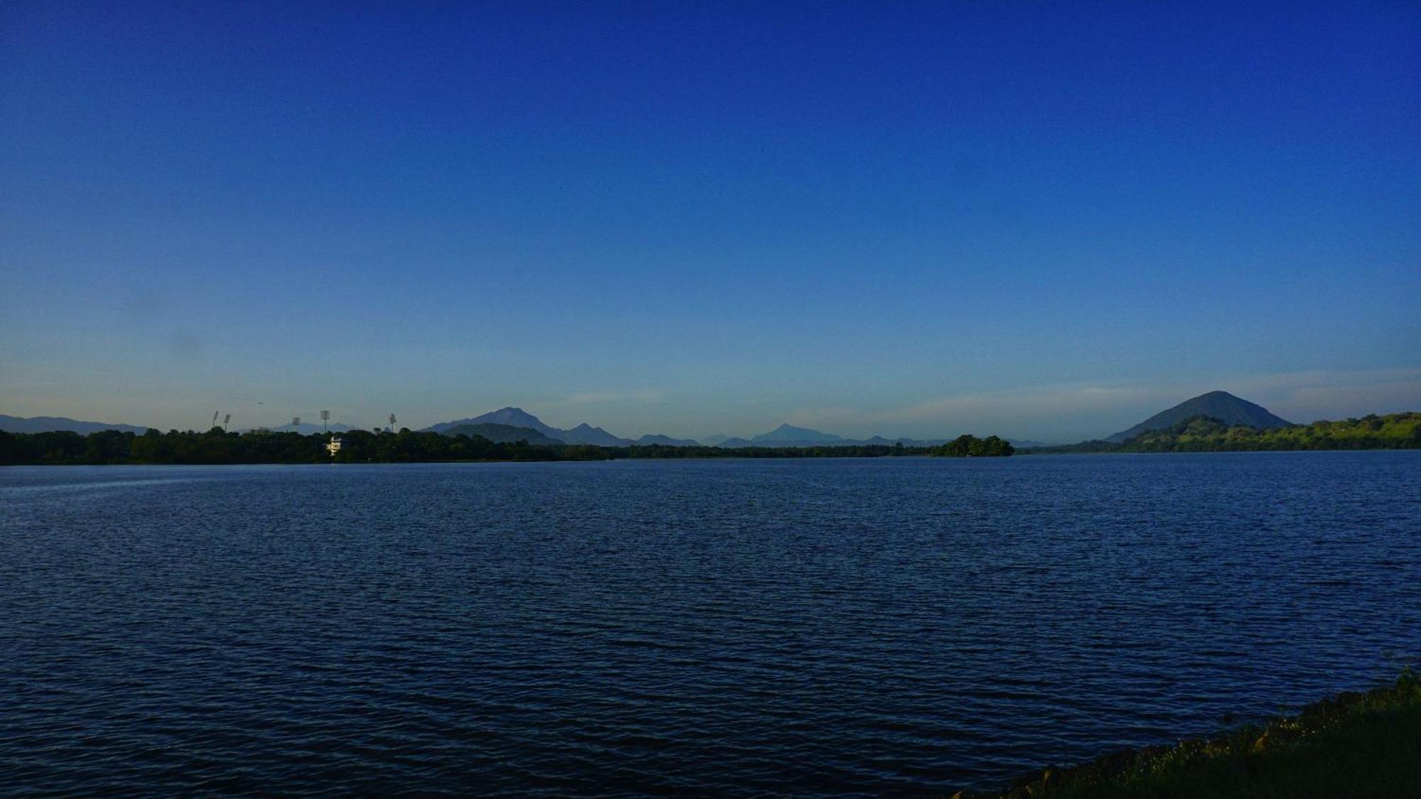 Lake Island Home Stay 담불라 외부 사진